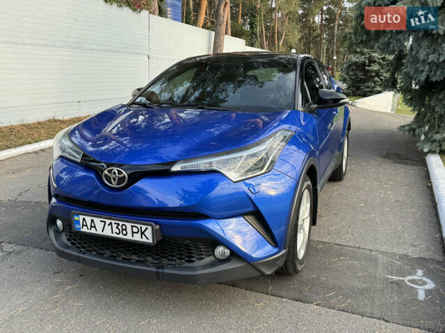 Синий Тойота C-HR, объемом двигателя 1.2 л и пробегом 75 тыс. км за 17300 $, фото 6 на Automoto.ua
