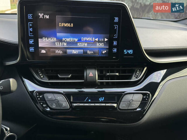 Синий Тойота C-HR, объемом двигателя 1.2 л и пробегом 75 тыс. км за 17300 $, фото 24 на Automoto.ua