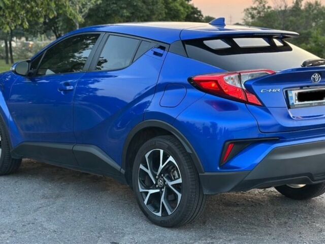 Синий Тойота C-HR, объемом двигателя 2 л и пробегом 41 тыс. км за 16999 $, фото 4 на Automoto.ua