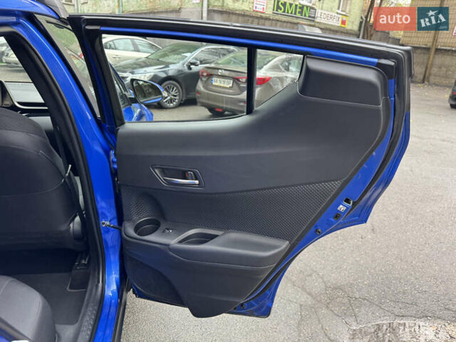 Синій Тойота C-HR, об'ємом двигуна 1.99 л та пробігом 108 тис. км за 18489 $, фото 18 на Automoto.ua