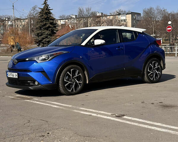 Синий Тойота C-HR, объемом двигателя 1.99 л и пробегом 90 тыс. км за 17500 $, фото 2 на Automoto.ua