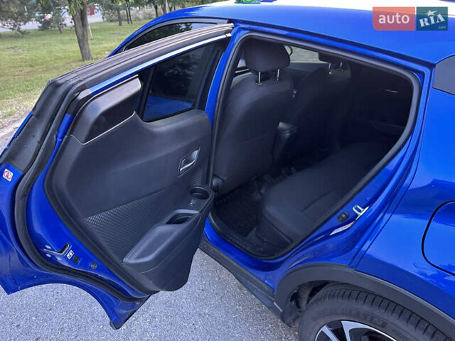 Синій Тойота C-HR, об'ємом двигуна 1.99 л та пробігом 41 тис. км за 16999 $, фото 23 на Automoto.ua