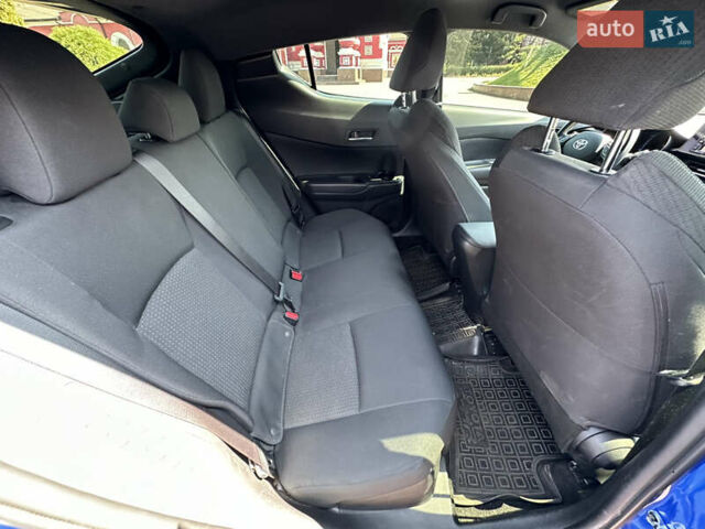 Синий Тойота C-HR, объемом двигателя 2 л и пробегом 41 тыс. км за 16700 $, фото 29 на Automoto.ua