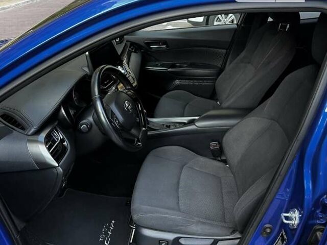 Синій Тойота C-HR, об'ємом двигуна 2 л та пробігом 148 тис. км за 18600 $, фото 38 на Automoto.ua