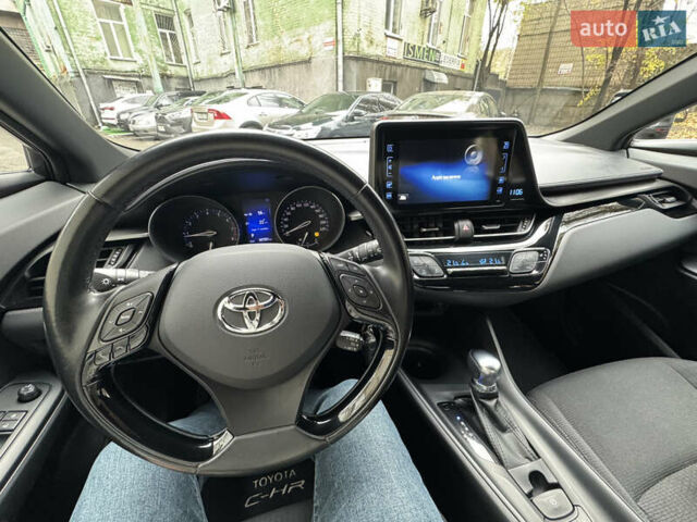 Синій Тойота C-HR, об'ємом двигуна 1.99 л та пробігом 108 тис. км за 18489 $, фото 39 на Automoto.ua