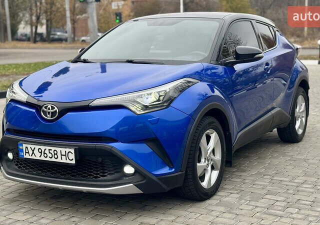 Синий Тойота C-HR, объемом двигателя 1.2 л и пробегом 105 тыс. км за 17500 $, фото 8 на Automoto.ua