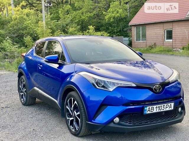 Синий Тойота C-HR, объемом двигателя 1.99 л и пробегом 115 тыс. км за 17599 $, фото 1 на Automoto.ua