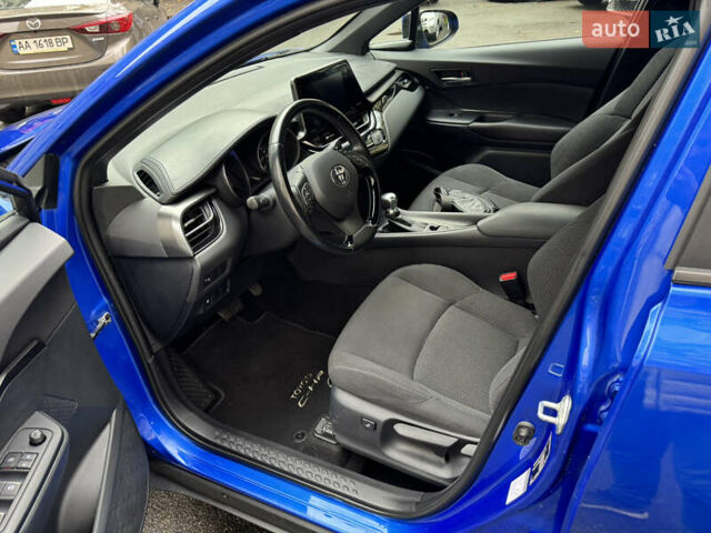 Синій Тойота C-HR, об'ємом двигуна 1.99 л та пробігом 108 тис. км за 18489 $, фото 21 на Automoto.ua