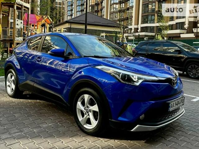 Синий Тойота C-HR, объемом двигателя 2 л и пробегом 148 тыс. км за 18600 $, фото 15 на Automoto.ua