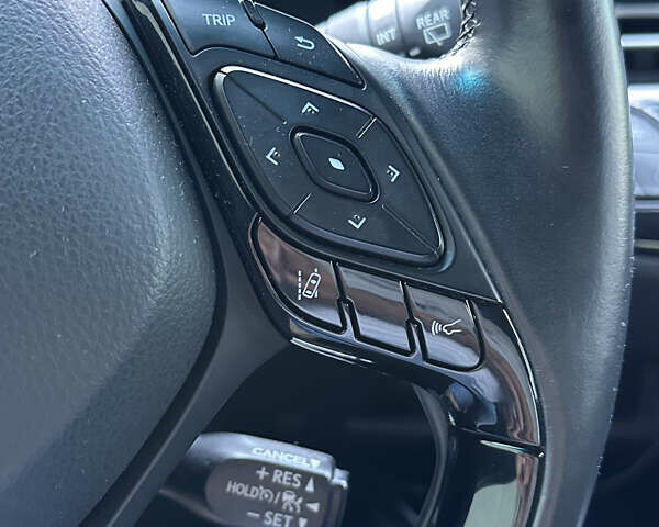 Синий Тойота C-HR, объемом двигателя 2 л и пробегом 41 тыс. км за 16700 $, фото 48 на Automoto.ua