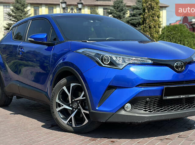 Синий Тойота C-HR, объемом двигателя 2 л и пробегом 41 тыс. км за 16700 $, фото 8 на Automoto.ua