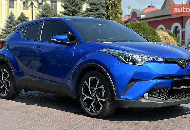 Синий Тойота C-HR, объемом двигателя 2 л и пробегом 41 тыс. км за 16700 $, фото 10 на Automoto.ua