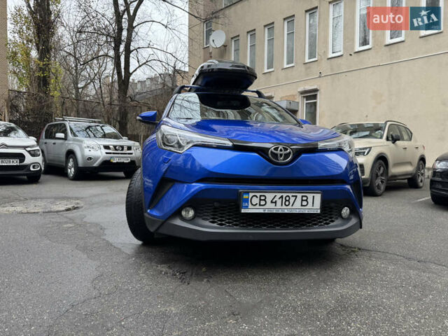 Синій Тойота C-HR, об'ємом двигуна 1.99 л та пробігом 108 тис. км за 18489 $, фото 2 на Automoto.ua