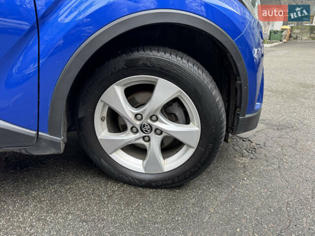 Синій Тойота C-HR, об'ємом двигуна 1.99 л та пробігом 108 тис. км за 18489 $, фото 13 на Automoto.ua