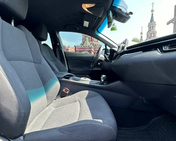 Синий Тойота C-HR, объемом двигателя 2 л и пробегом 41 тыс. км за 16700 $, фото 34 на Automoto.ua