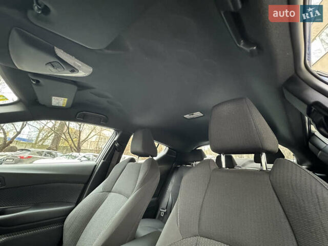 Синій Тойота C-HR, об'ємом двигуна 1.99 л та пробігом 108 тис. км за 18489 $, фото 41 на Automoto.ua