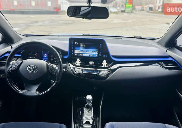 Синий Тойота C-HR, объемом двигателя 1.2 л и пробегом 105 тыс. км за 17500 $, фото 15 на Automoto.ua