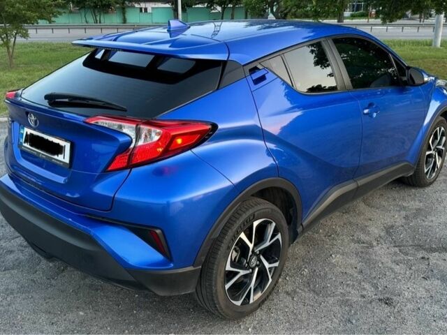Синий Тойота C-HR, объемом двигателя 2 л и пробегом 41 тыс. км за 16999 $, фото 3 на Automoto.ua