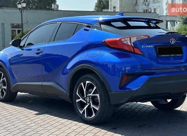 Синий Тойота C-HR, объемом двигателя 2 л и пробегом 41 тыс. км за 16700 $, фото 17 на Automoto.ua