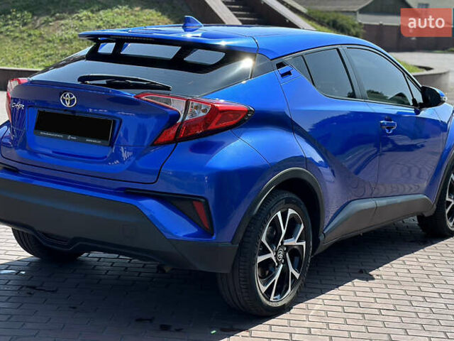Синий Тойота C-HR, объемом двигателя 2 л и пробегом 41 тыс. км за 16700 $, фото 12 на Automoto.ua