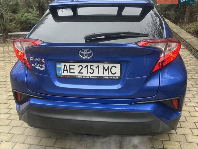 Синий Тойота C-HR, объемом двигателя 1.99 л и пробегом 63 тыс. км за 17300 $, фото 3 на Automoto.ua