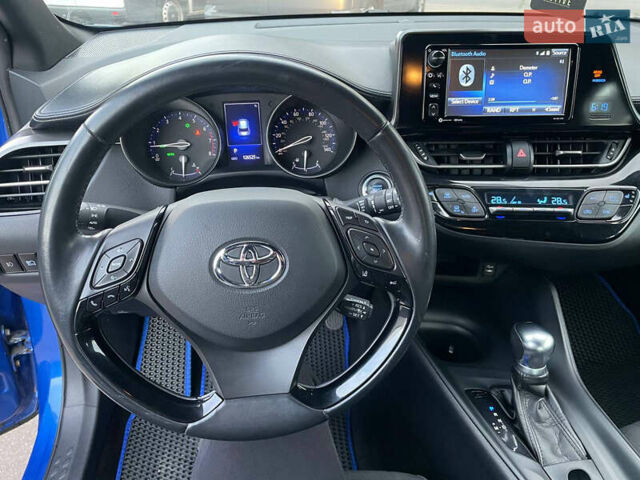 Синий Тойота C-HR, объемом двигателя 1.99 л и пробегом 126 тыс. км за 16999 $, фото 14 на Automoto.ua