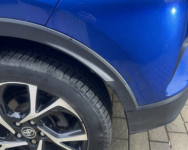 Синий Тойота C-HR, объемом двигателя 1.99 л и пробегом 63 тыс. км за 17300 $, фото 12 на Automoto.ua