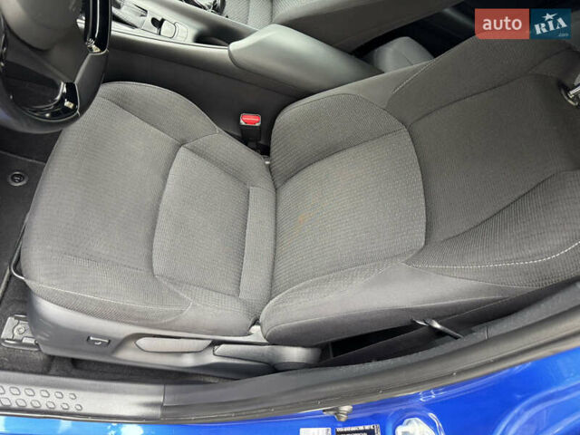 Синій Тойота C-HR, об'ємом двигуна 1.99 л та пробігом 108 тис. км за 18489 $, фото 22 на Automoto.ua