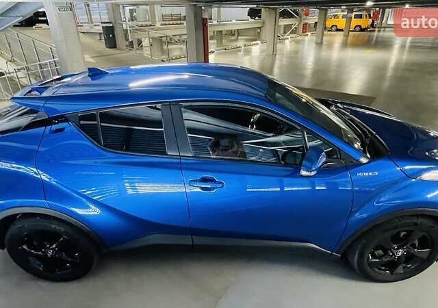 Синий Тойота C-HR, объемом двигателя 1.8 л и пробегом 79 тыс. км за 22600 $, фото 25 на Automoto.ua