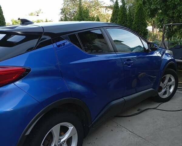 Синий Тойота C-HR, объемом двигателя 1.2 л и пробегом 110 тыс. км за 15300 $, фото 2 на Automoto.ua