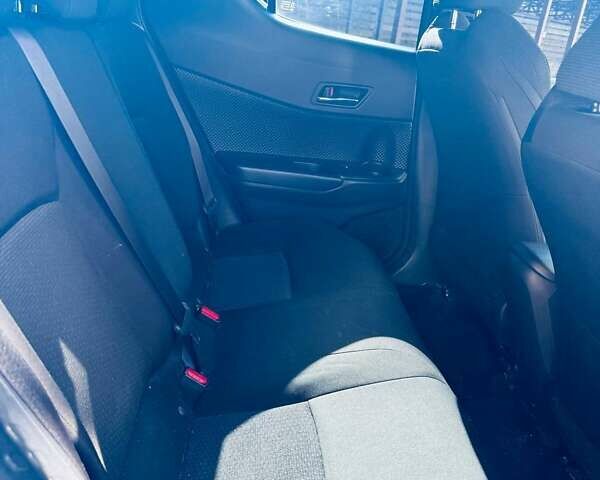 Синій Тойота C-HR, об'ємом двигуна 1.99 л та пробігом 101 тис. км за 20500 $, фото 6 на Automoto.ua