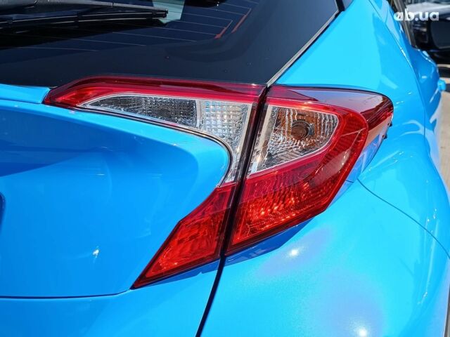 Синий Тойота C-HR, объемом двигателя 2 л и пробегом 80 тыс. км за 17790 $, фото 9 на Automoto.ua