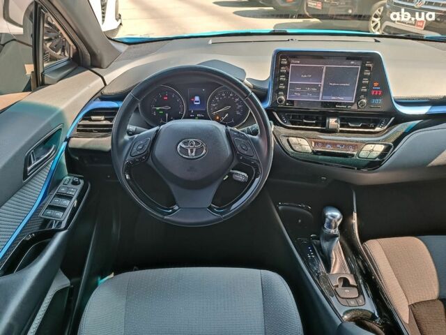 Синий Тойота C-HR, объемом двигателя 2 л и пробегом 80 тыс. км за 17790 $, фото 14 на Automoto.ua