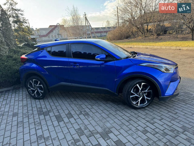 Синий Тойота C-HR, объемом двигателя 1.99 л и пробегом 32 тыс. км за 18900 $, фото 8 на Automoto.ua