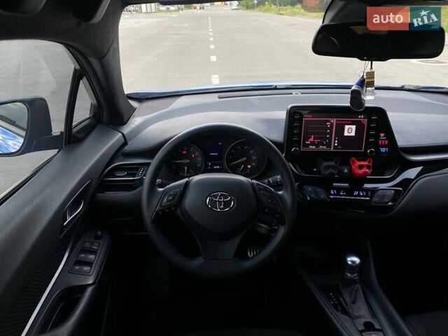 Синій Тойота C-HR, об'ємом двигуна 1.99 л та пробігом 101 тис. км за 19990 $, фото 21 на Automoto.ua