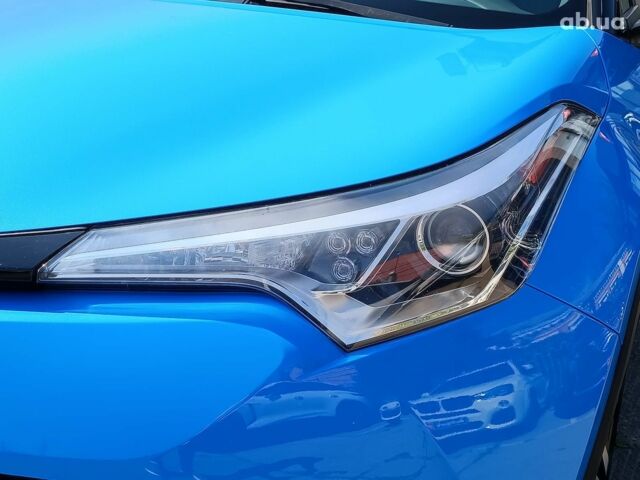 Синий Тойота C-HR, объемом двигателя 2 л и пробегом 80 тыс. км за 17790 $, фото 4 на Automoto.ua