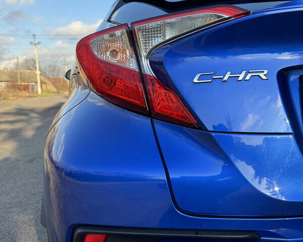 Синий Тойота C-HR, объемом двигателя 1.99 л и пробегом 32 тыс. км за 18900 $, фото 7 на Automoto.ua