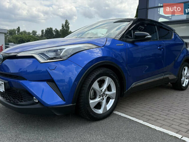 Синій Тойота C-HR, об'ємом двигуна 1.8 л та пробігом 69 тис. км за 24800 $, фото 2 на Automoto.ua