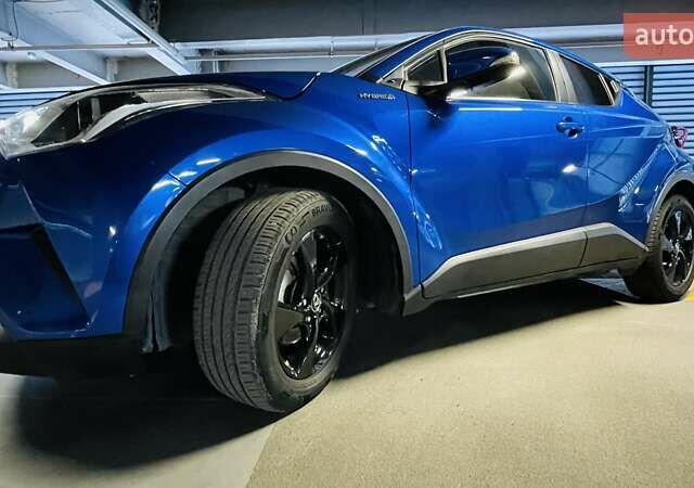 Синий Тойота C-HR, объемом двигателя 1.8 л и пробегом 79 тыс. км за 22600 $, фото 23 на Automoto.ua