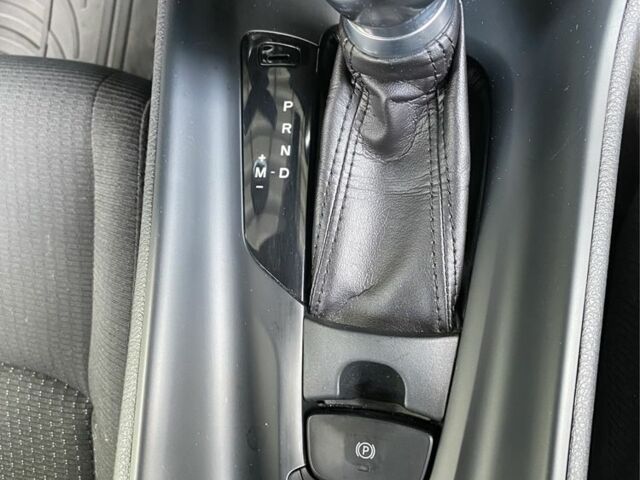 Синий Тойота C-HR, объемом двигателя 2 л и пробегом 32 тыс. км за 18300 $, фото 18 на Automoto.ua