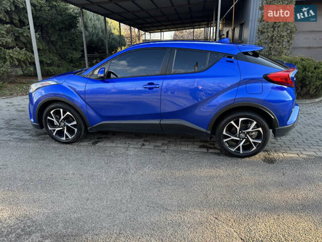 Синий Тойота C-HR, объемом двигателя 1.99 л и пробегом 32 тыс. км за 18900 $, фото 6 на Automoto.ua