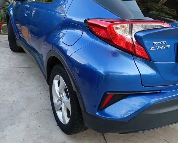 Синий Тойота C-HR, объемом двигателя 1.2 л и пробегом 110 тыс. км за 15300 $, фото 12 на Automoto.ua