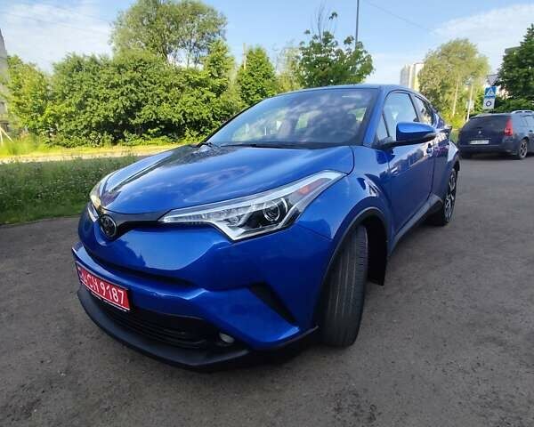 Синий Тойота C-HR, объемом двигателя 1.8 л и пробегом 150 тыс. км за 16600 $, фото 10 на Automoto.ua