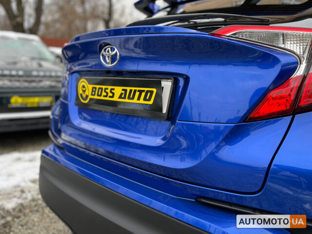 Тойота C-HR 2018 в Коломые на Automoto.ua Синий Тойота C-HR, объемом двигателя 2 л и пробегом 52 тыс. км за 18300 $, фото 10 на Automoto.ua