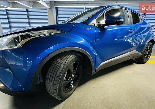 Синий Тойота C-HR, объемом двигателя 1.8 л и пробегом 79 тыс. км за 22600 $, фото 51 на Automoto.ua