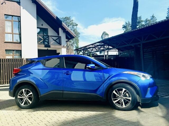Синий Тойота C-HR, объемом двигателя 2 л и пробегом 102 тыс. км за 17500 $, фото 7 на Automoto.ua