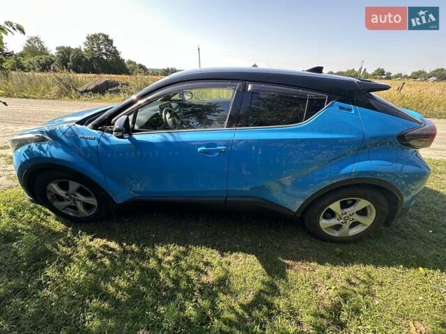 Синий Тойота C-HR, объемом двигателя 1.8 л и пробегом 250 тыс. км за 21000 $, фото 2 на Automoto.ua