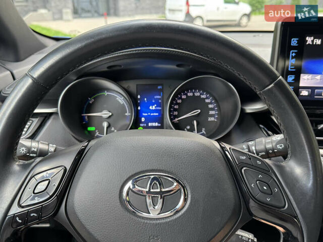 Синий Тойота C-HR, объемом двигателя 1.8 л и пробегом 140 тыс. км за 19999 $, фото 64 на Automoto.ua