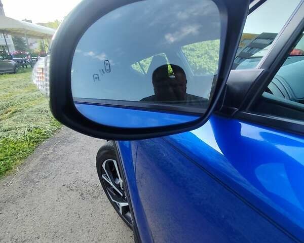 Синий Тойота C-HR, объемом двигателя 1.8 л и пробегом 150 тыс. км за 16600 $, фото 11 на Automoto.ua