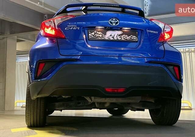 Синий Тойота C-HR, объемом двигателя 1.8 л и пробегом 79 тыс. км за 22600 $, фото 74 на Automoto.ua